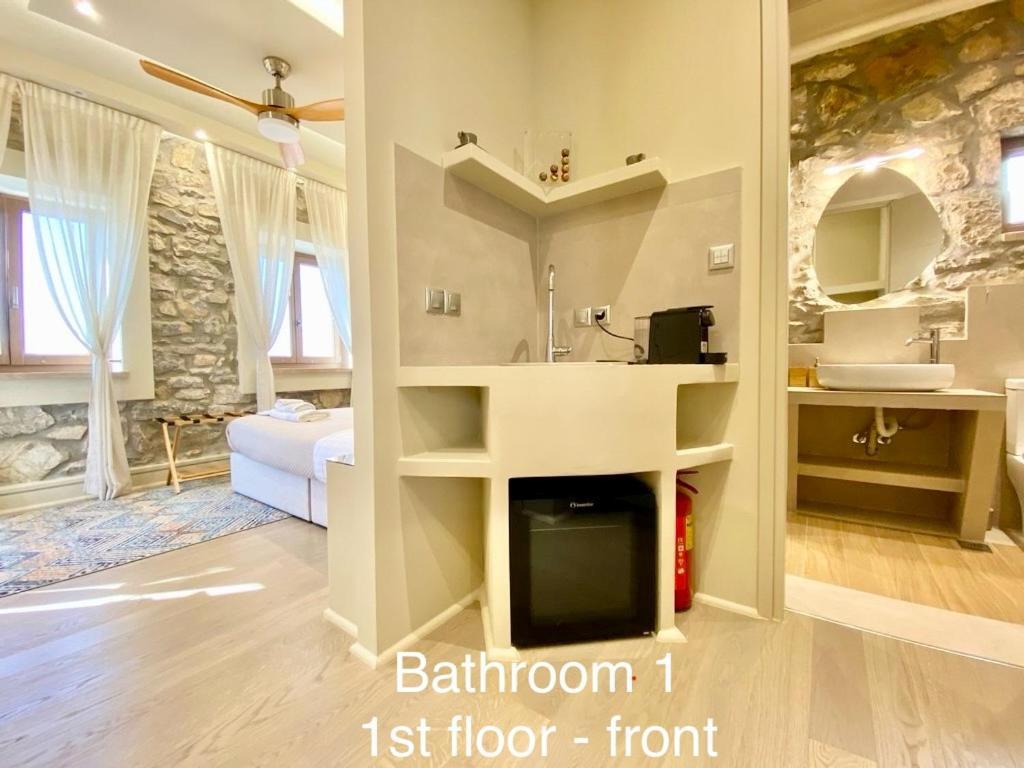 Villasonboard Rock Villa 3 Bed, 3 Bath, Jacuzzi, Seaside Hermione Buitenkant foto